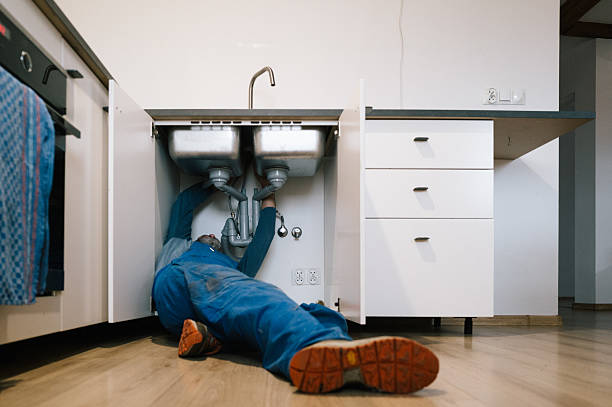 Professional Leak Detection technician working in Norco, LA